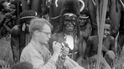 Se cree que Michael Rockefeller fue atacado por tribus caníbales