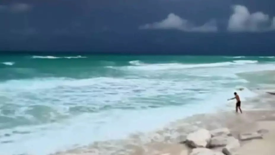 Clima en Cancún hoy_ Este es el pronóstico del tiempo del 1 de octubre de 2024; ONDA TROPICAL No. 25.jpg