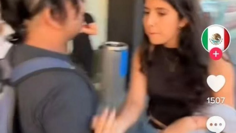 Cambia a su novia