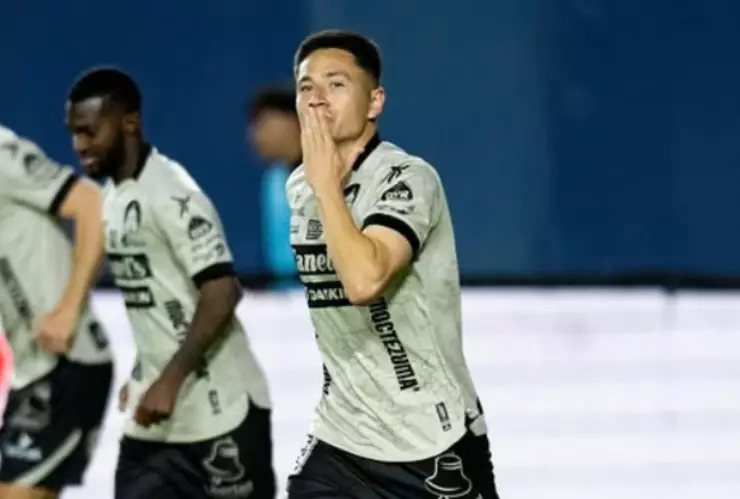 Óscar Macías es el jugador que la afición de Chivas pide