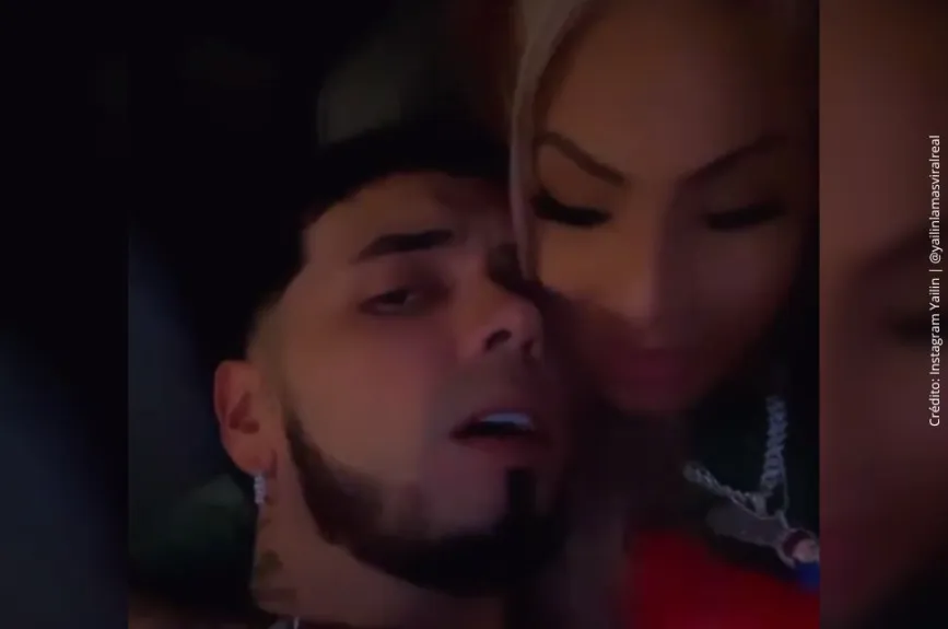Yailin y Anuel abrazados.jpg