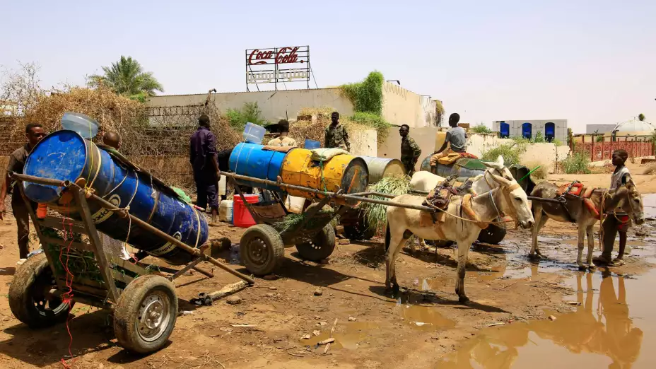Punto de distribución de agua en Jartum, Sudán