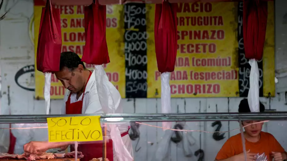 Local de carne en un mercado de Buenos Aires, Argentina.
