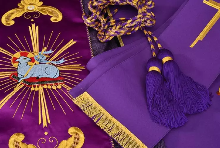 Qué-simboliza-el-color-morado-en-Cuaresma.jpg