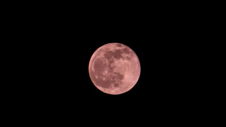 Luna rosa en Baja California 2024