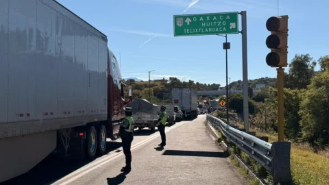 Cierre en Cuacnopalan-Oaxaca HOY 13 de noviembre de 2025