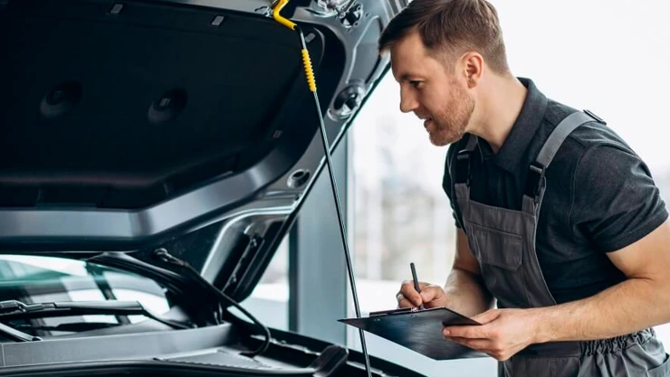 Recomendaciones para revisar auto antes de salir de vacaciones en temporada de lluvias