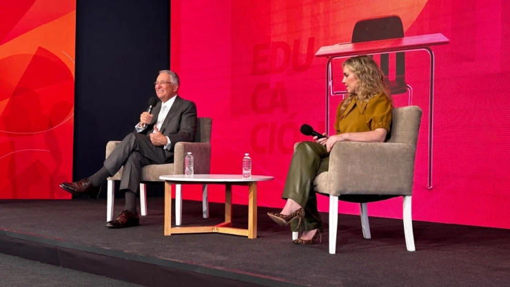 Maestros-se-unen-en TV-azteca-para-transformar-la-educación