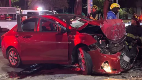 Incendio en Iztapalapa y volcadura en Periférico Sur este 31 diciembre