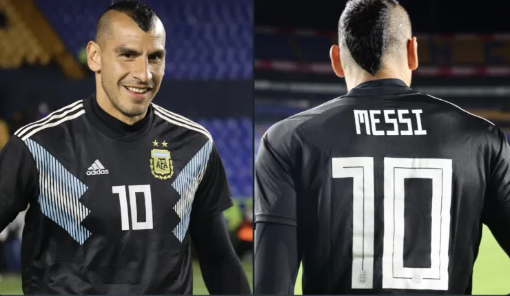 Nahuel Guzmán con la playera de Argentina