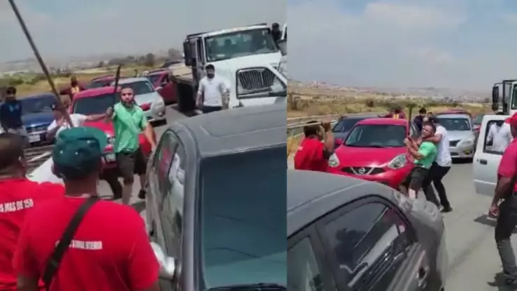 VIDEO: Amenazan con machete conductores de taxis rojos tras bloqueo