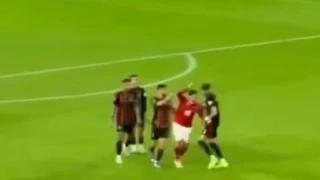 Jugadores pelean con una navaja.png