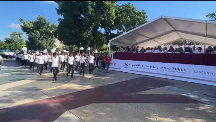 Desfile de la Revolución Mexicana en Cancún_ horarios y ruta