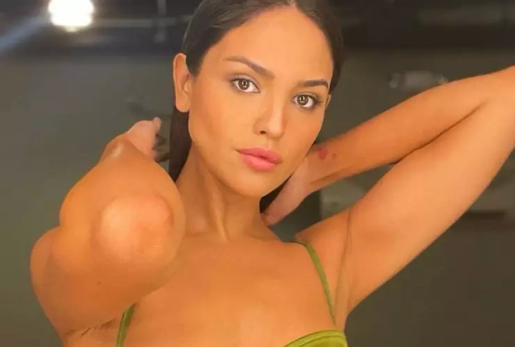 eiza gonzalez louis vuitton.jpg