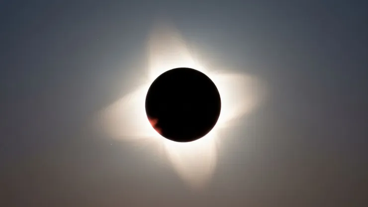 ¿Se avecina un eclipse solar de 6 días Lo que dice la ciencia.jpg