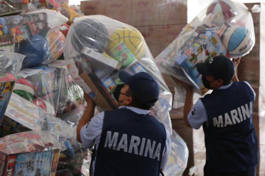 ¡La Secretaría de Marina sigue presente para ayudar a la misión del Juguetón Azteca!