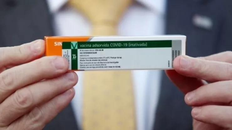 coronavac-vacuna-sinovac-eficacia-50-90-brasil.jpg