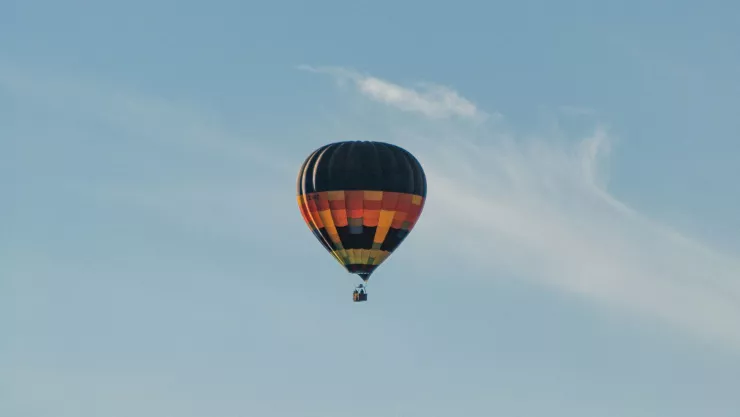 Mujer embarazada murió luego de caer de un globo aerostático en Brasil; reportan 30 pasajeros heridos