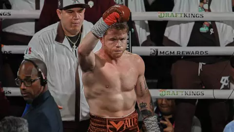 Canelo Álvarez amenaza a William Scull