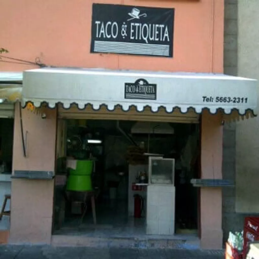 taco y etiqueta