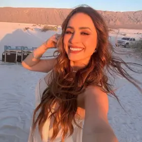 Cynthia Rodríguez.jpeg