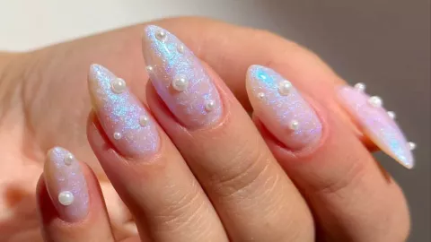 6 dise&ntilde;os de u&ntilde;as con efecto sirena para lucir junto a un buen bronceado en primavera-verano