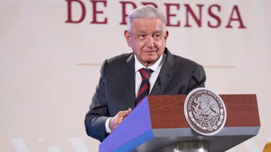 AMLO va por reforma que desaparece 18 organismos y fideicomisos de Gobierno
