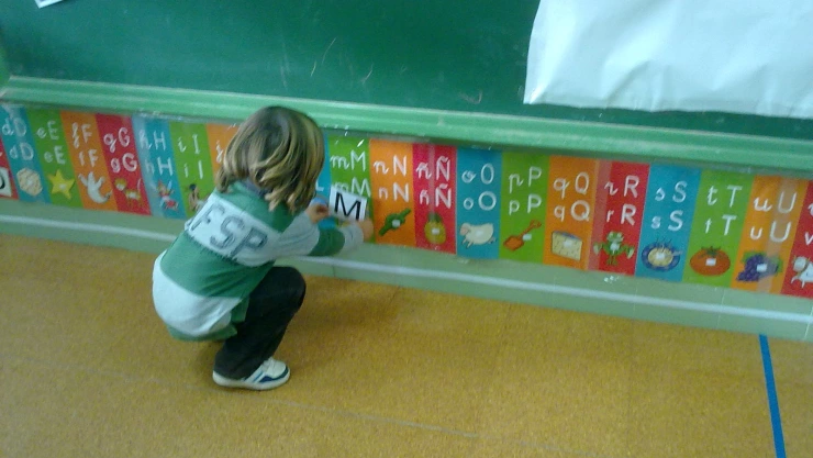 RAE elimina la ch y la ll del abecedario y cambia la pronunciación de varias letras.jpg