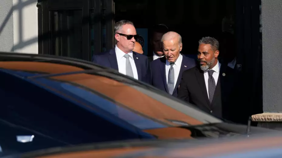 Joe Biden tras visitar Mario’s Westside Market en Las Vegas.