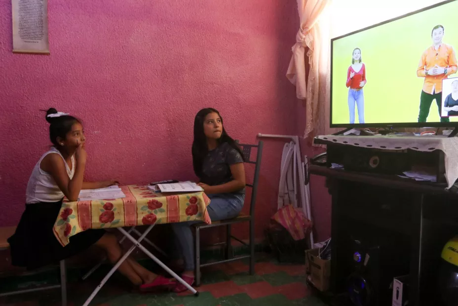 Clases televisión cuartoscuro.jpeg