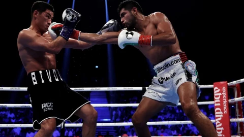 dmitry bivol le gana al zurdo ramirez pelea