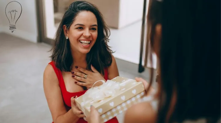 La IA presenta 3 ideas para agasajar a mamá en su día y crear regalos personalizados con materiales reciclados.jpg