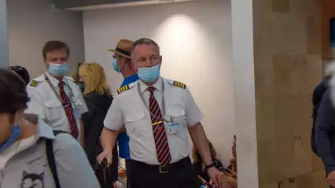 Turistas rusos varados en Cancún regresan a su país