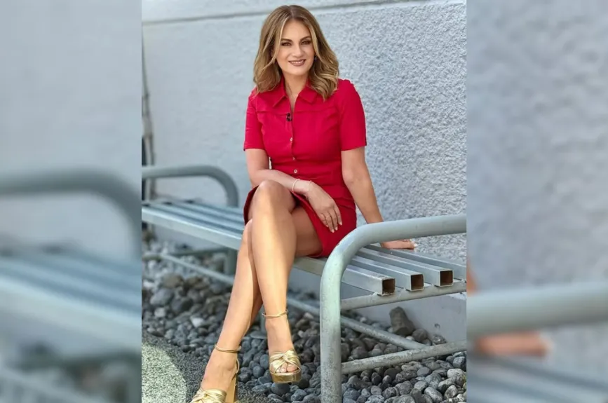Los vestidos rojos no solo se hicieron para usar de noche, actualmente existen distintos tipos de vestidos que puedes usar durante el día.