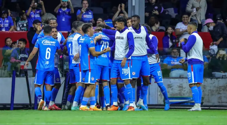 Cruz Azul celebra gol ante Santos Jornada 17