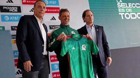 Diego Cocca presenta lista de convocados a la seleccion mexicana