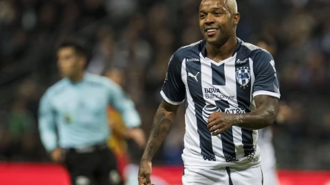 Dorlan Pab&oacute;n con Monterrey