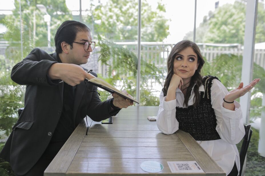 ¿Quién es Lucy Bravo, la rockstar de El Atole podcast?.jpg
