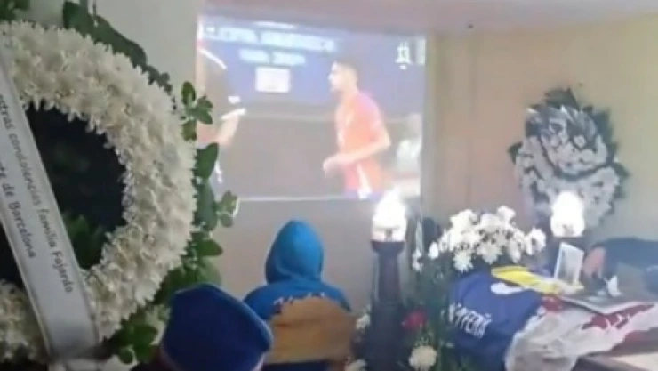 Partido en pleno velorio