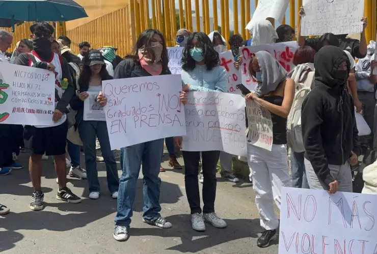 Planteles de la UNAM en paro por hechos violentos