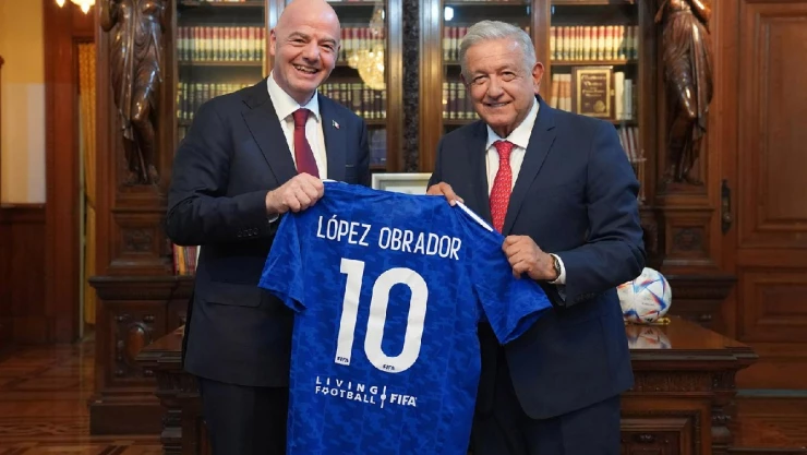 AMLO Presidente FIFA playera Mundial de 2026