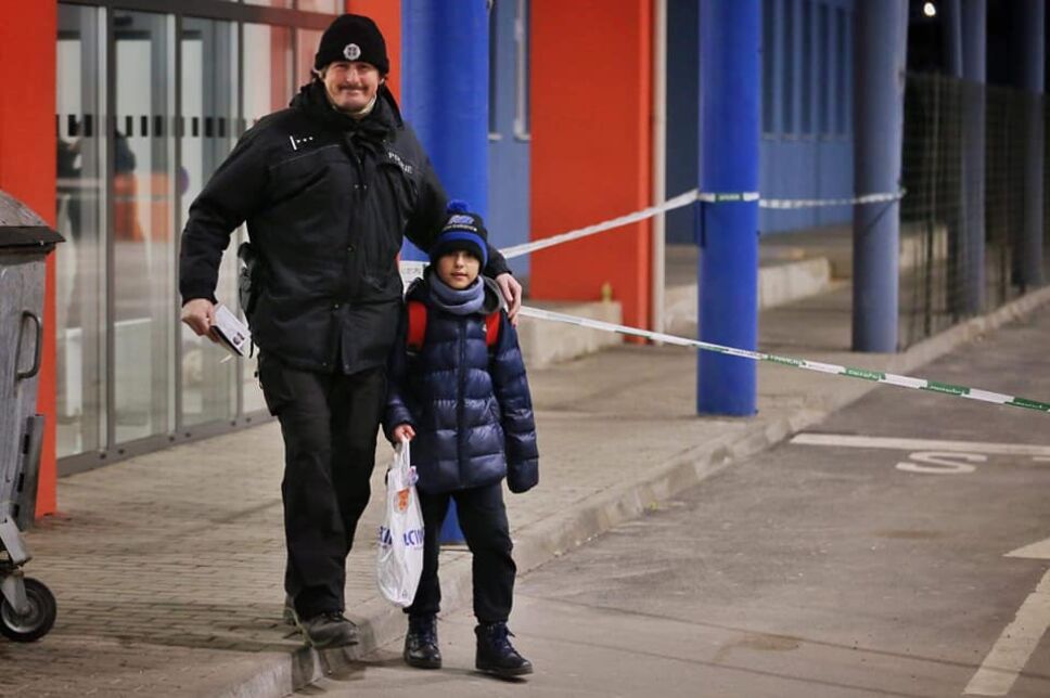 niño ucraniano de 11 años huye solo de ucrania tras invasión de rusia