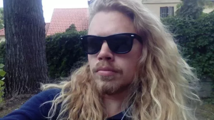 Él es Jonathan, el donador de esperma demandado por tener 550 hijos