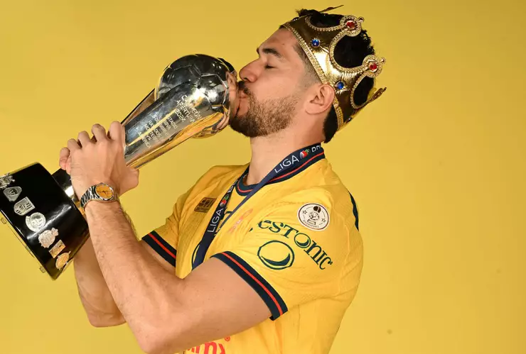 Henry Martín campeón