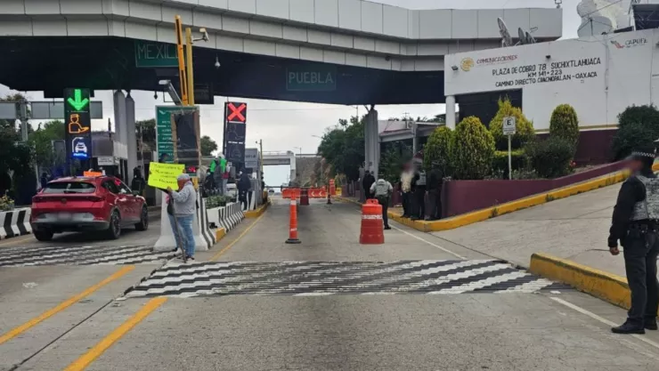 Bloqueo genera tensión en la carretera Cuacnopalan-Oaxaca hoy; así afecta la circulación a Tehuacán