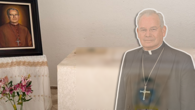 FOTOS_ Así luce la tumba de Pedro Pablo Elizondo, exobispo de Cancún-Chetumal, a 3 meses de su muerte; ya colocaron la placa y su escudo.webp