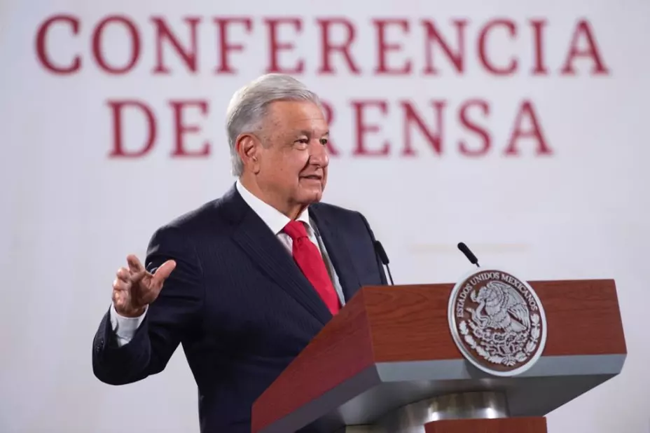 AMLO dos.jpg