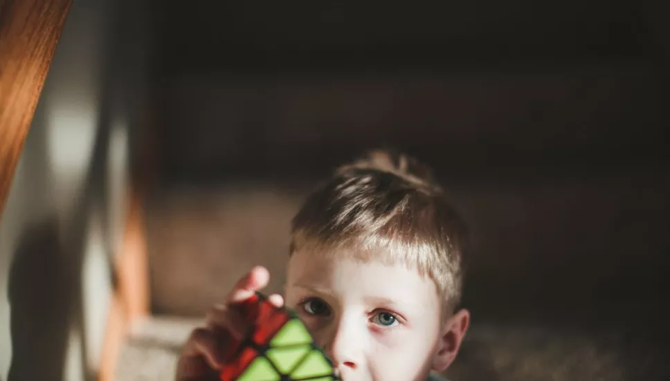 cubo_rubik_joven_mexicano