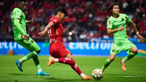 Robert Morales Pumas