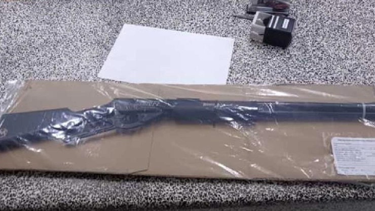 Niño dispara rifle de diábolos contra Jardín de Niños en Huamantla, Tlaxcala